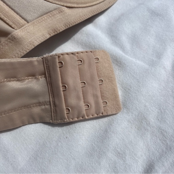 Wacoal Red Carpet Strapless Underwire Bra in Sand (Nude), 42C - Picture 11 of 11